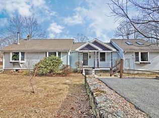 11 Walnut St, Plainville, MA 02762