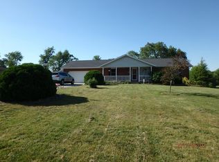 10086 Arapaho Dr, Demotte, IN 46310