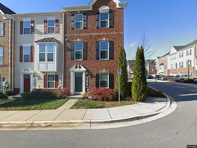 19501 Vaughn Landing Dr — Photo 1