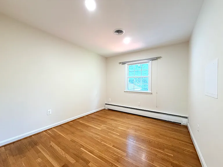 7529 Cayuga Ave — Photo 36