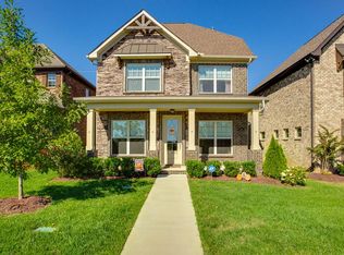 1064 Paddock Park Cir, Gallatin, TN 37066