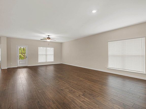 2nd image of 564 Fredericksburg Dr Lot 28