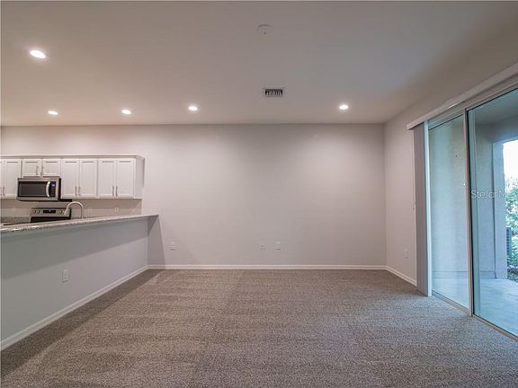 4th image of 1066 Grantham Dr