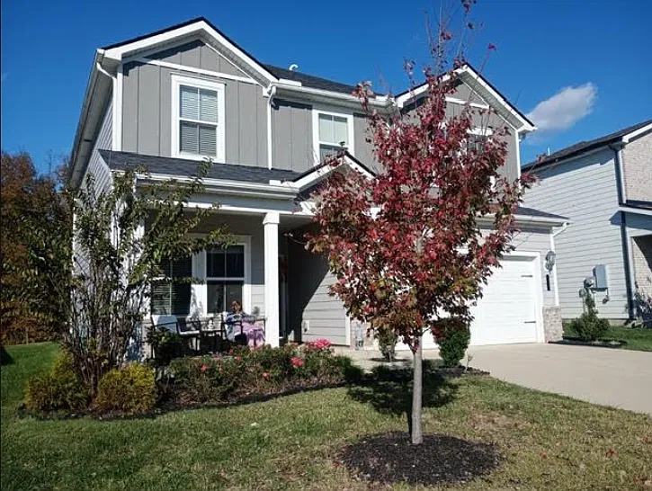 3 bed, 2234 sqft, $2,600 — Photo 2