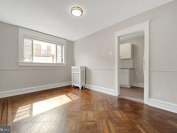 5th image of 6510 Guyer Ave