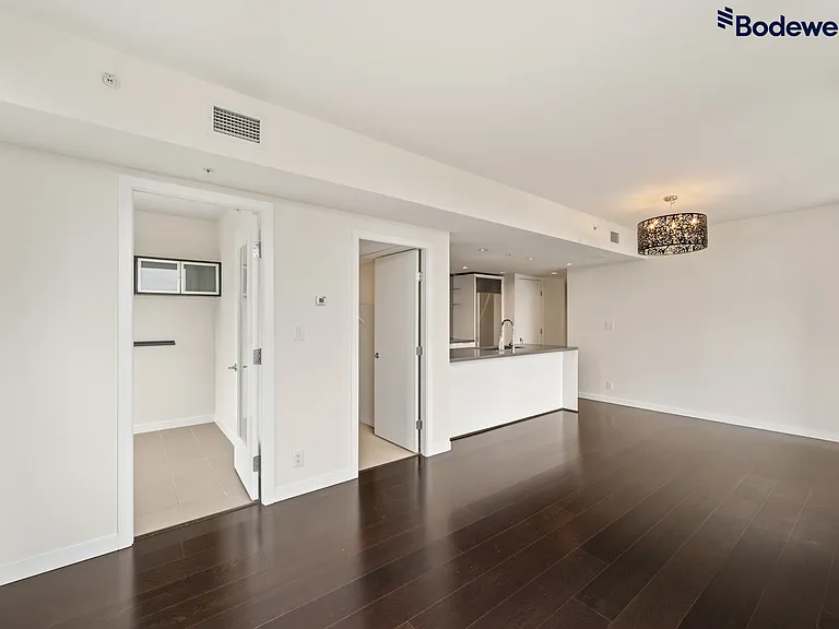 788 Richards St — Photo 5