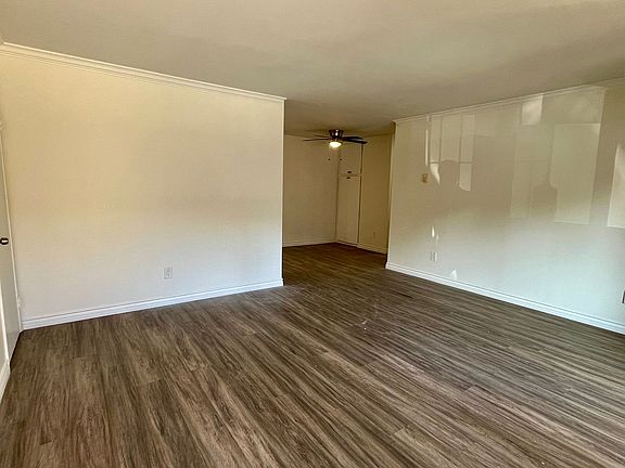 4th image of 2030-2032 Cypress Ave #4