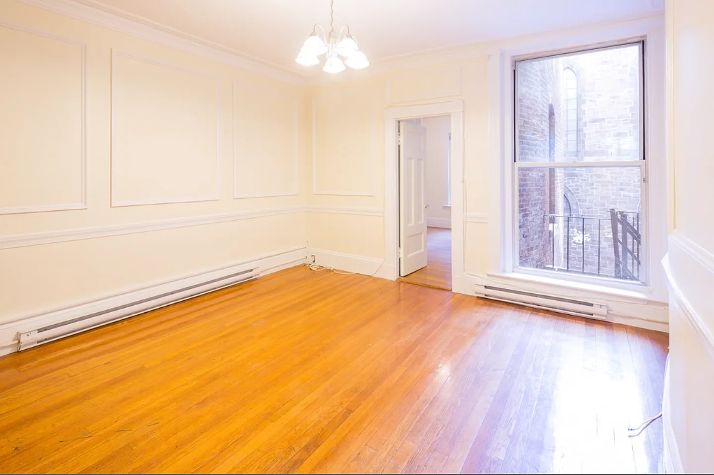 2 bed, 800 sqft, $4,000 — Photo 2