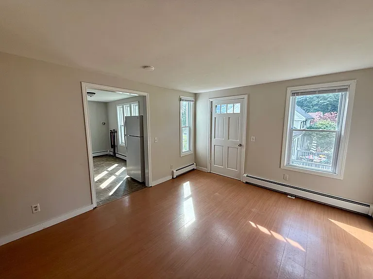 52 Ring St — Photo 5