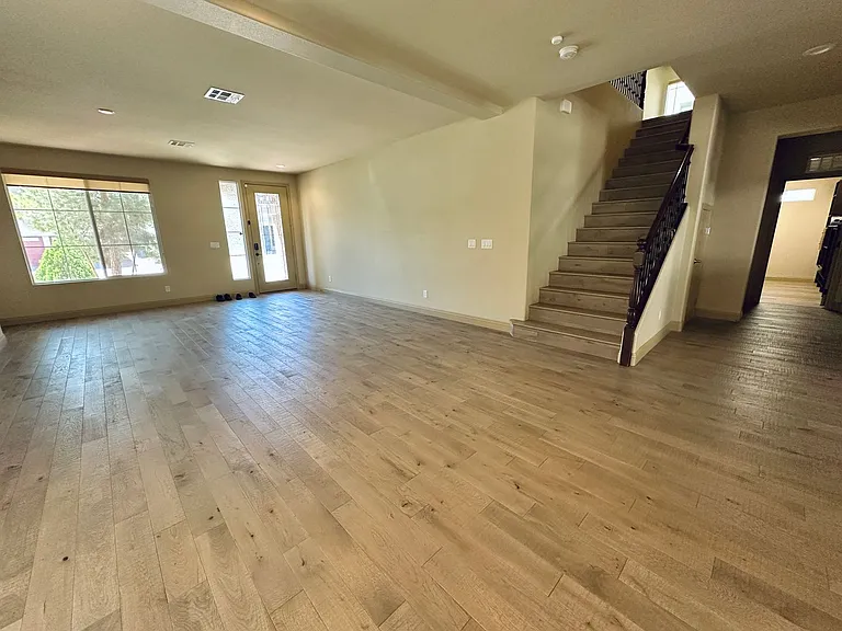 9842 Russian Hill St — Photo 4