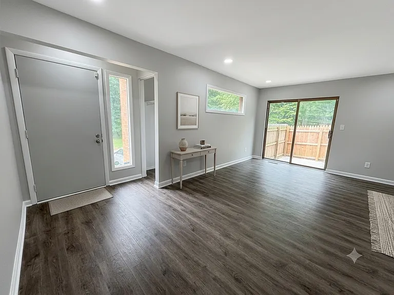 9984 Shoshone Way — Photo 2