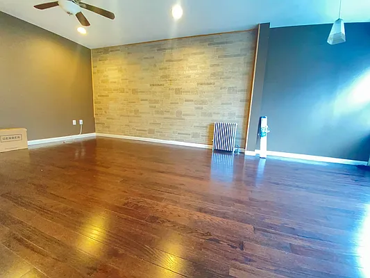 Rented by RealTegrity NY LLC | media 12