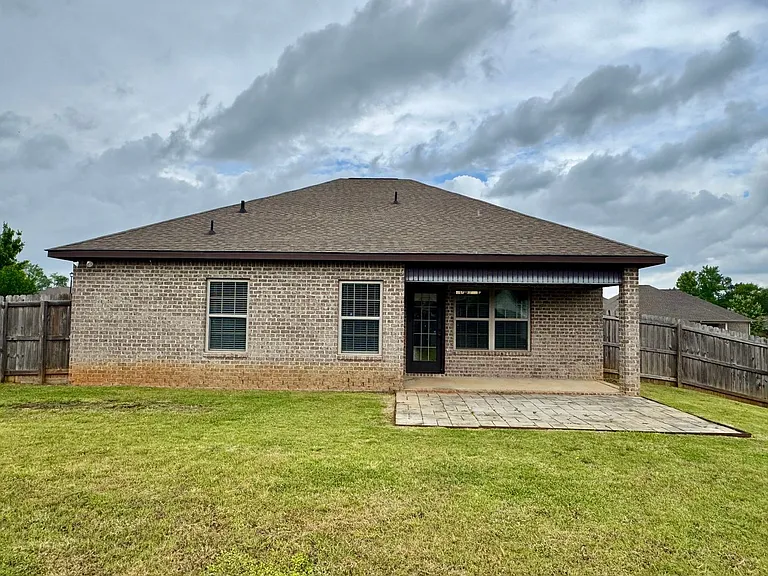 20532 Troy Ln — Photo 16