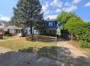 859 Lake Michigan Dr NW, Grand Rapids, MI 49504
