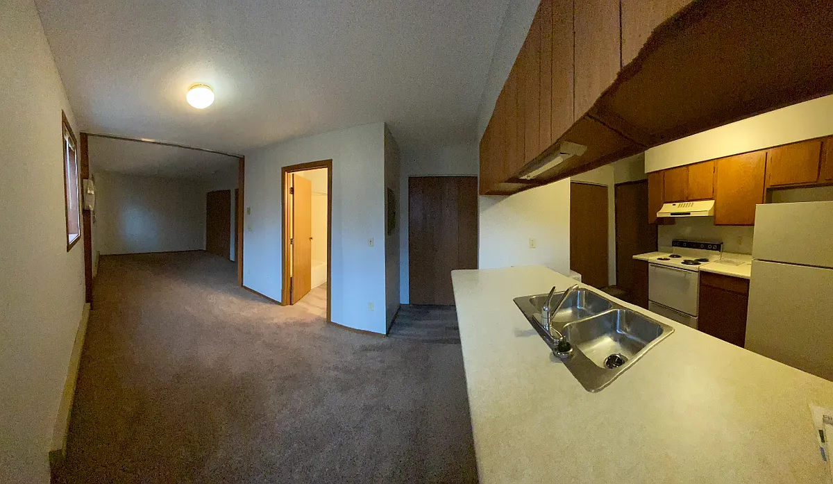 Building Photo - 1104 University Dr N
