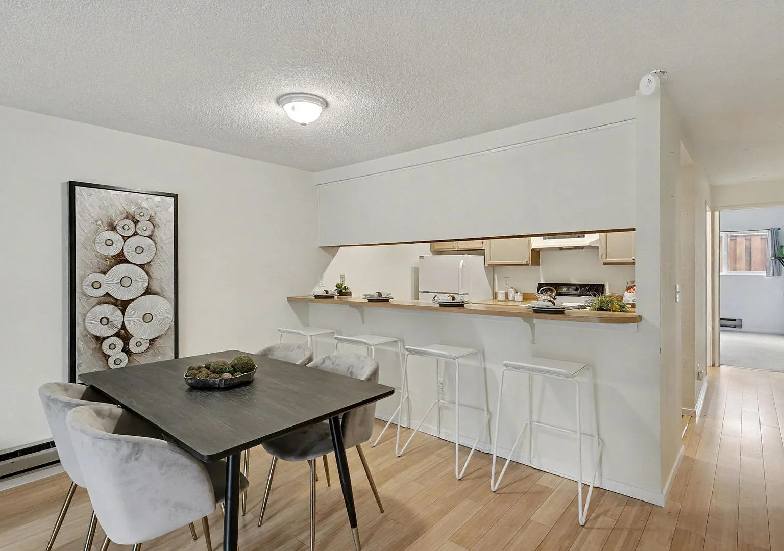 Maple Leaf Condo, 2 bedroom, 2 bath — Photo 4