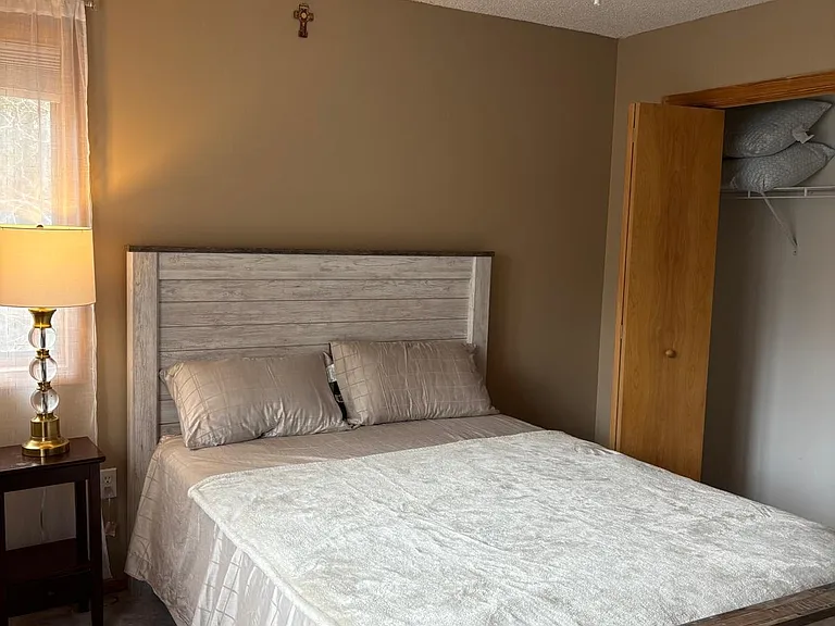 142 Eisenhower Dr — Photo 7