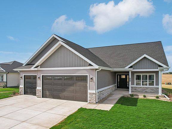 3rd image of 215 Chickadee Ln