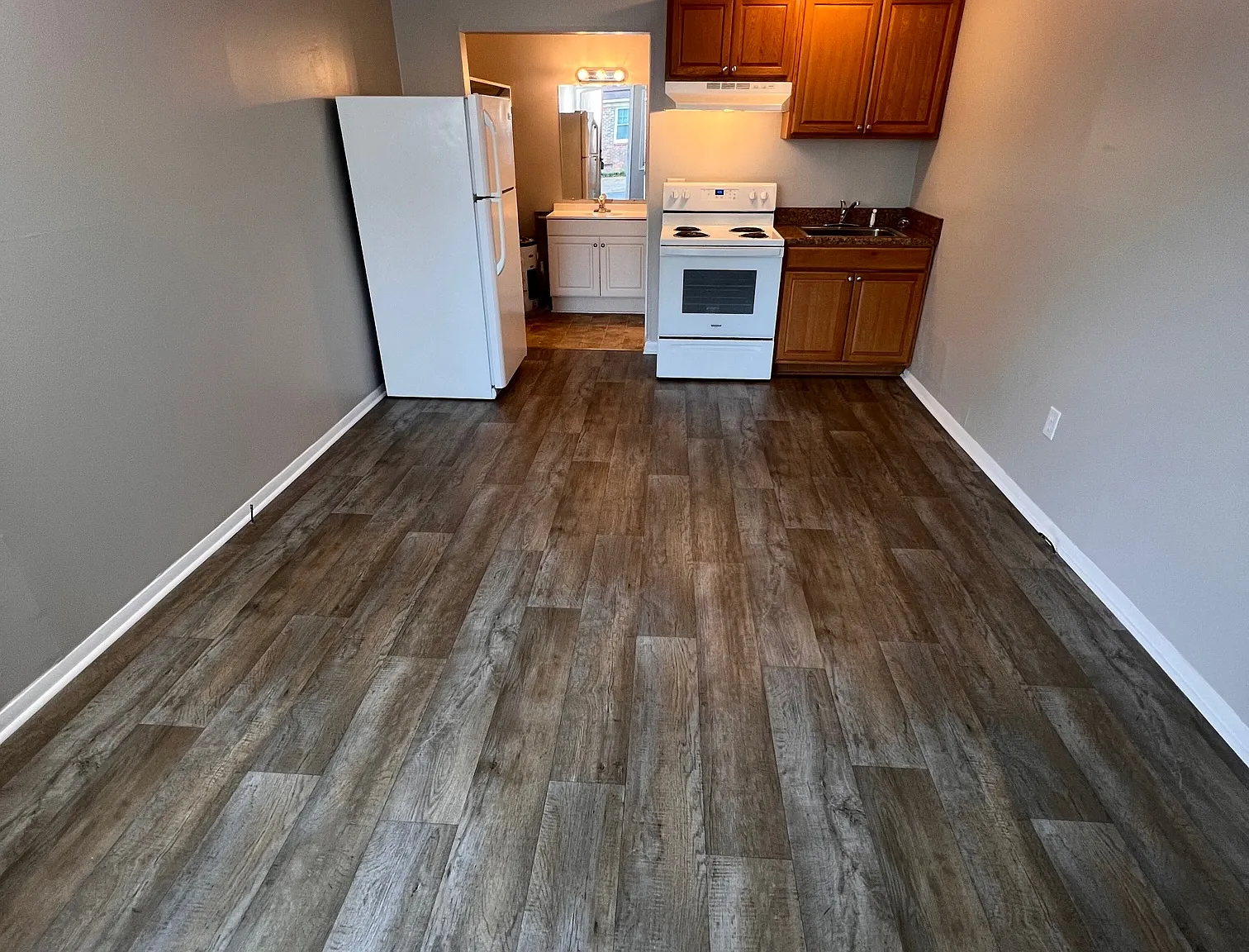 139 39th Street East - 6 — Photo 3