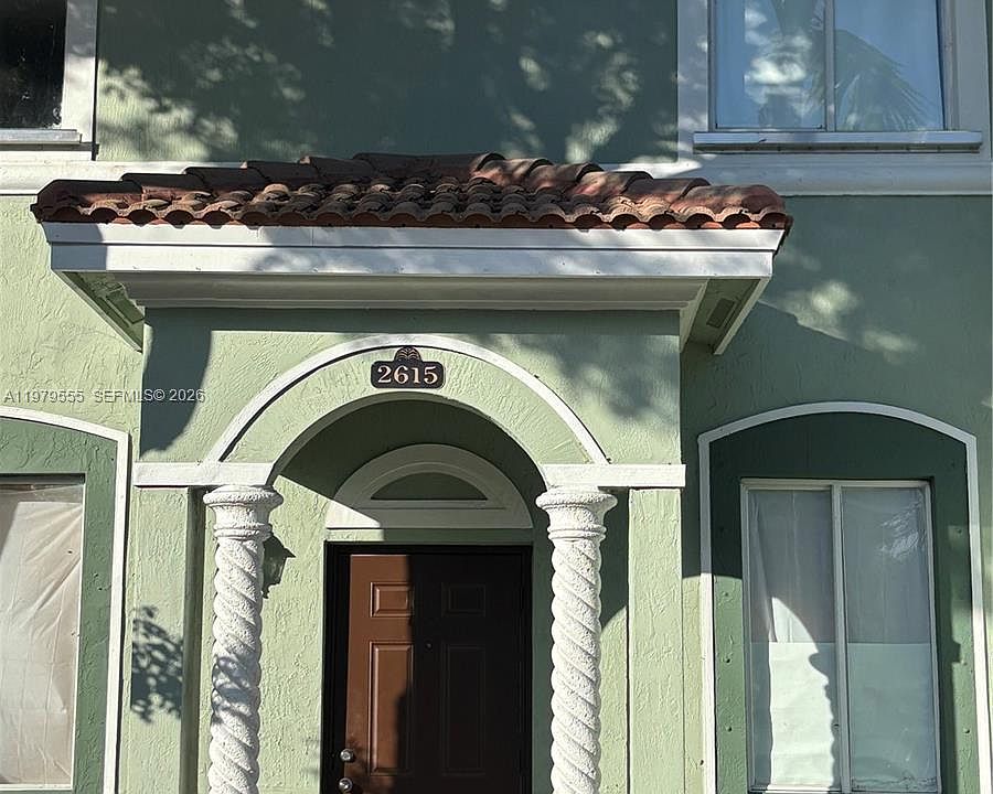 1st image of 2615 SE 14th Ave