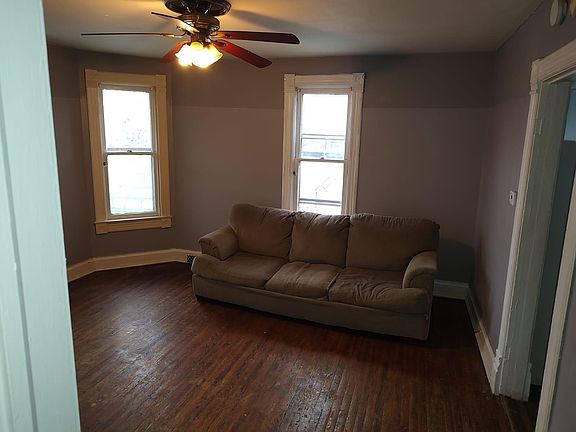 5th image of 1723 Charles St Unit B