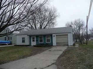 2035 H Ave NE, Cedar Rapids, IA 52402