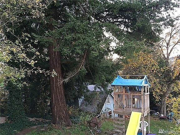 4th image of 3236 113th Ave SE