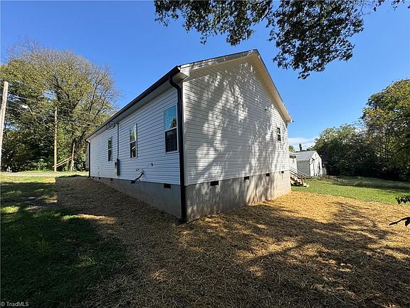 3rd image of 305 E 5th Ave