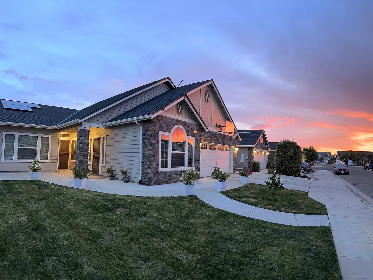 4 bed, 2250 sqft, $3,000 — Photo 1