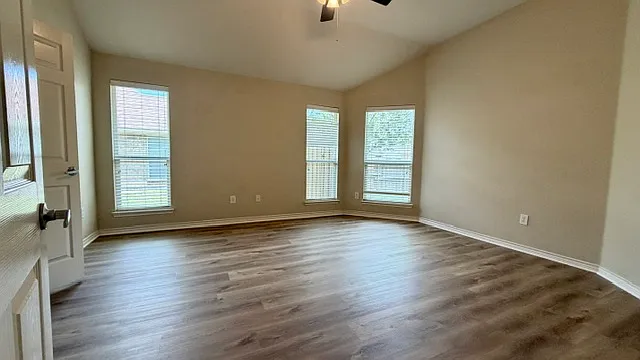 1700 Summerfield Dr — Photo 28