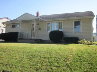 1521 6th St, Moundsville, WV 26041