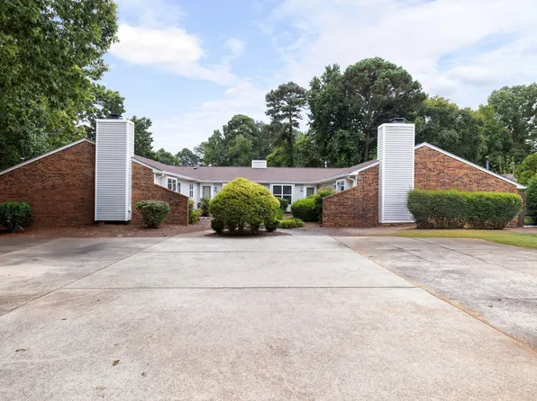 5925 Suncreek Ct, Raleigh, NC 27606