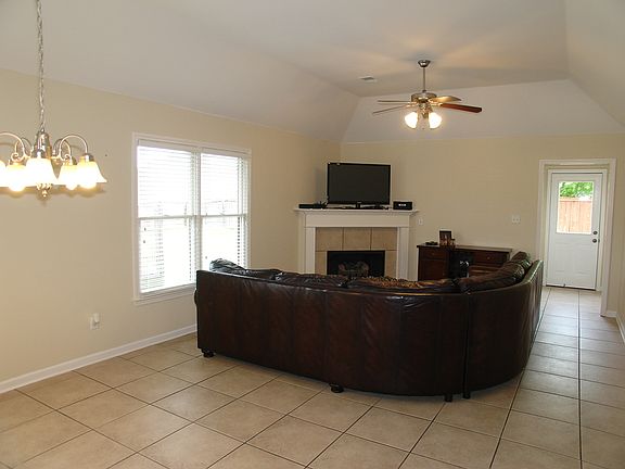 3rd image of 1523 Hamilton Hill Dr
