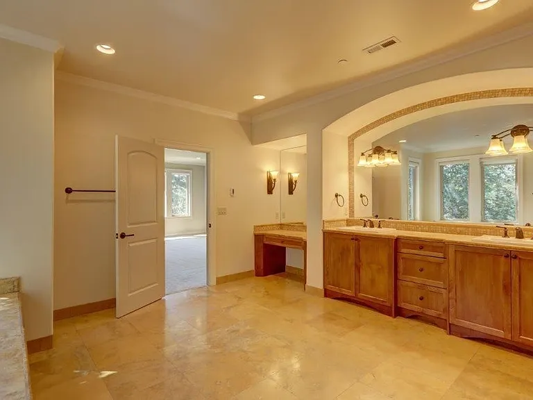 10925 SE Lake Rd — Photo 19
