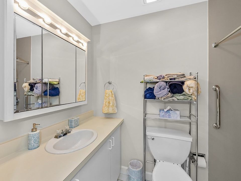 45 Loomis St Malden, MA, 02148 Apartments for Rent Zillow