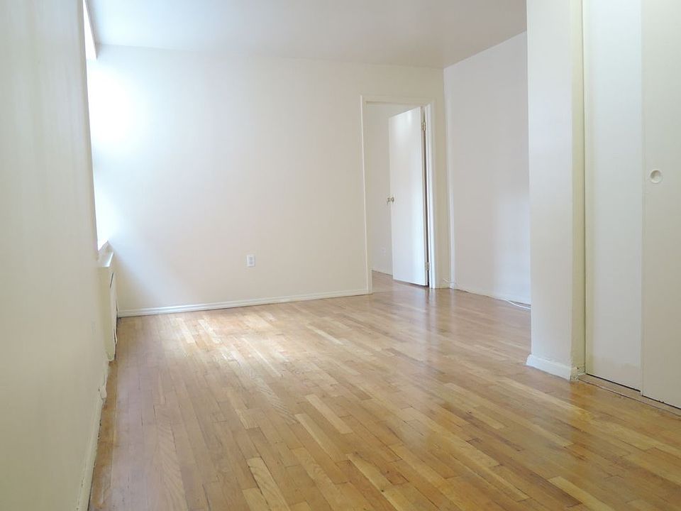 1st image of 3103 Newtown Ave