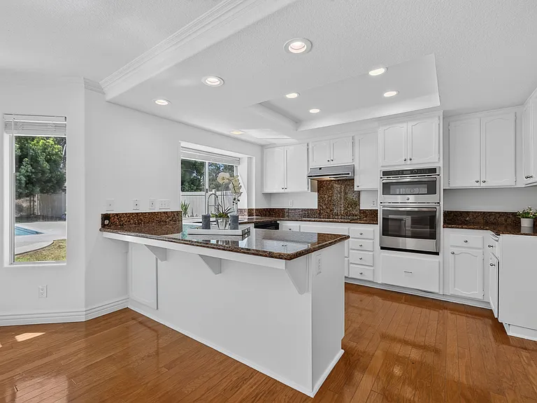 13887 Carriage Rd — Photo 23