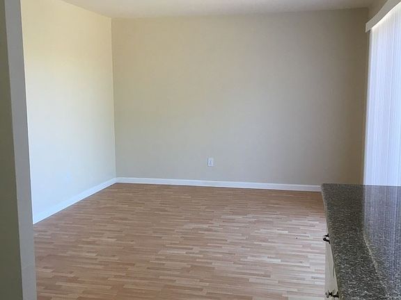 4th image of 120 Bluebell Pl