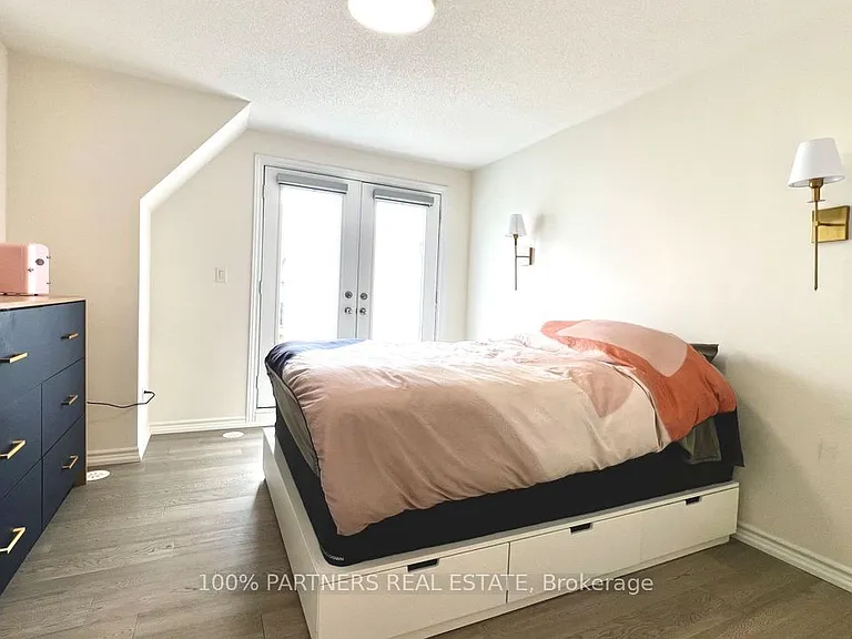 15 Eaton Park Ln #23 — Photo 4
