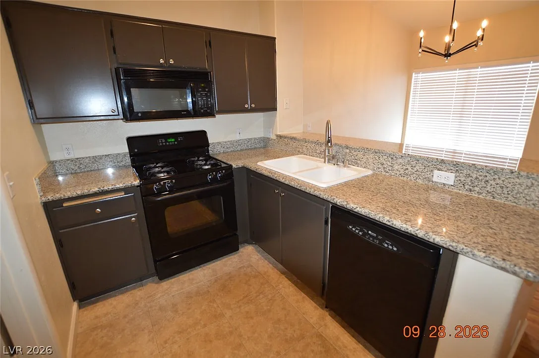 2 bed, 2.0 bath, 1212 sqft, $1,550 — Photo 4