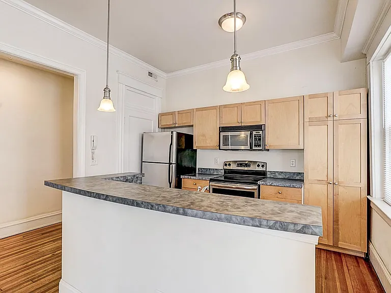 801 N Davis Ave #2A — Photo 2