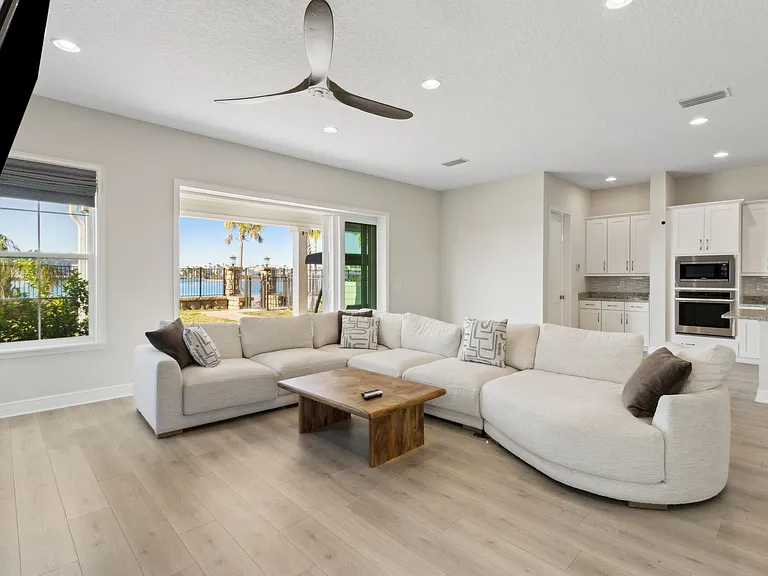 401 Marquesa Cir #1 — Photo 22