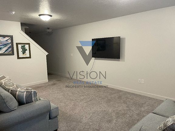4th image of 553 W 1520 S #Basement