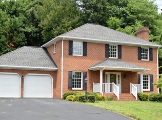 6028 Buckland Mill Rd, Roanoke, VA 24019