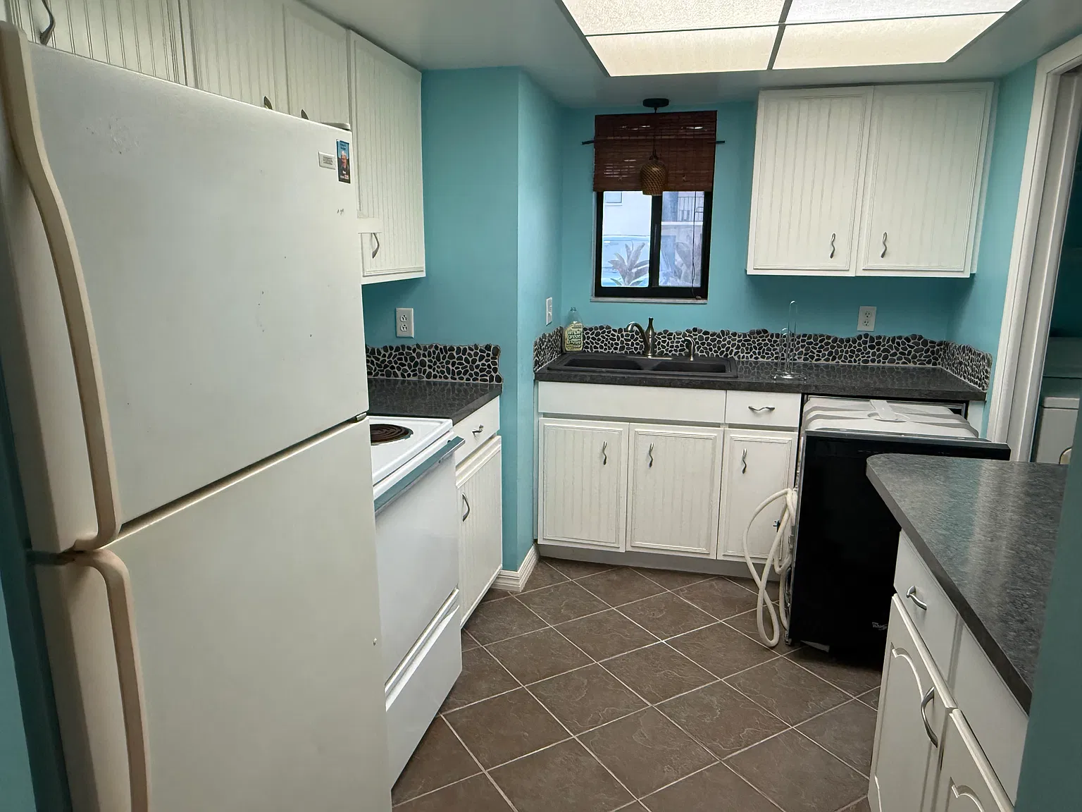 2 bed, 1200 sqft, $2,350 — Photo 3