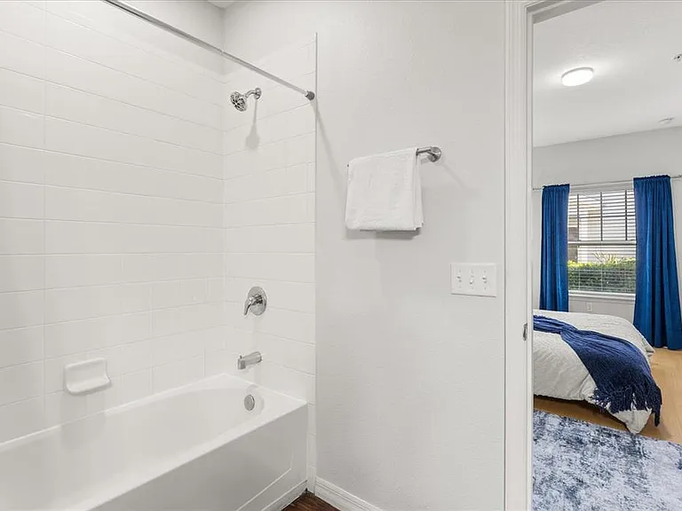 5356 Diplomat Ct #107 — Photo 30