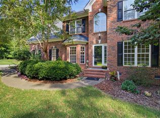 814 Troublesome Creek Dr, Greensboro, NC 27455
