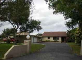 16031 SW 61st Ct, Southwest Ranches, FL 33331