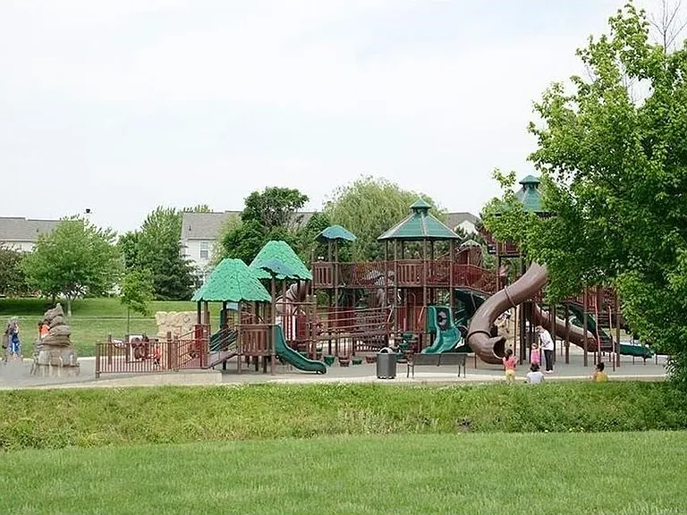 12449 Steelers Blvd — Photo 30