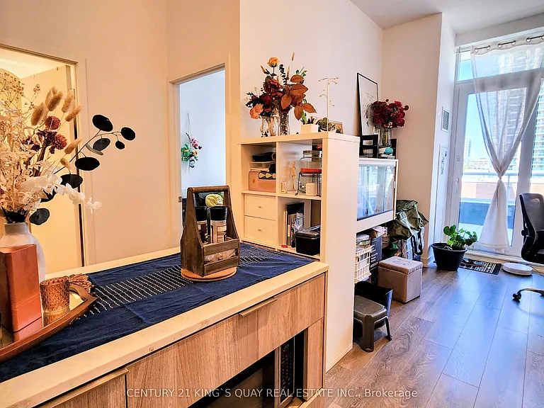 15 Holmes Ave #405 — Photo 7
